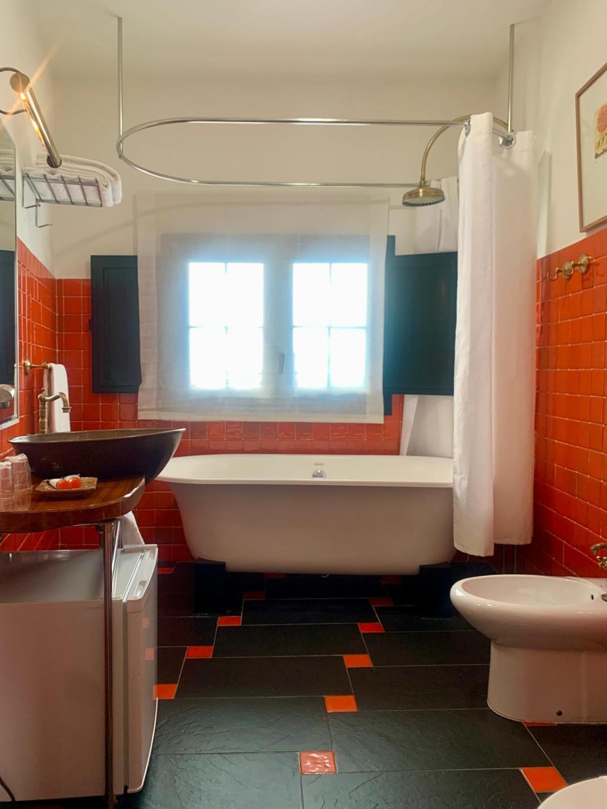 Hostal Casa Alborada โกนิล เด ลาฟรอนเตรา ภายนอก รูปภาพ