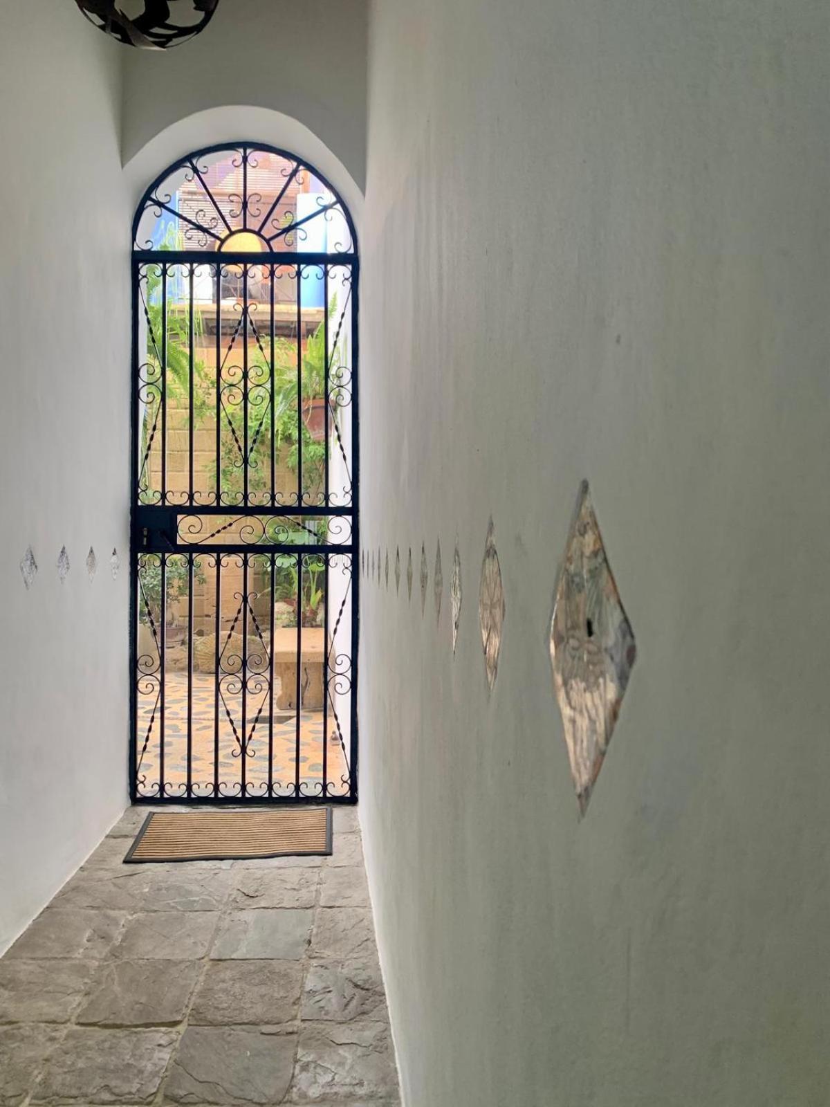 Hostal Casa Alborada โกนิล เด ลาฟรอนเตรา ภายนอก รูปภาพ
