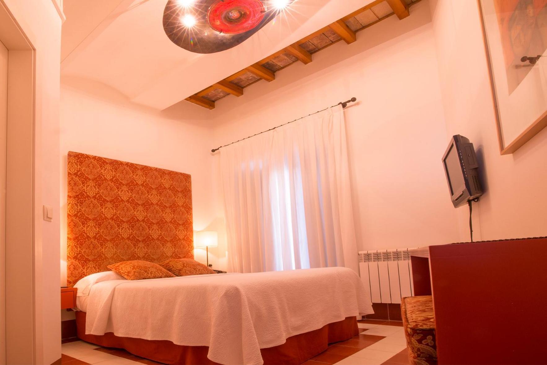 Hostal Casa Alborada โกนิล เด ลาฟรอนเตรา ภายนอก รูปภาพ
