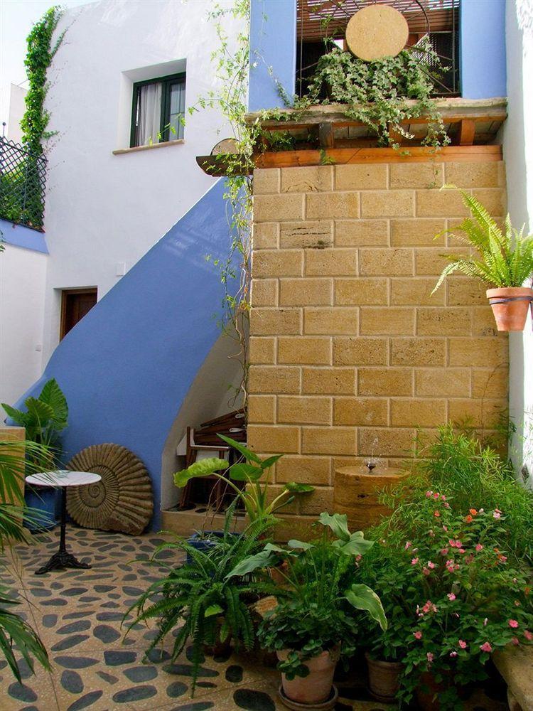 Hostal Casa Alborada โกนิล เด ลาฟรอนเตรา ภายนอก รูปภาพ